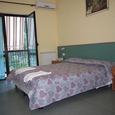 Hotel River Civitella Roveto Экстерьер фото