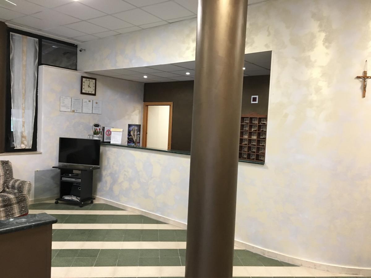Hotel River Civitella Roveto Экстерьер фото