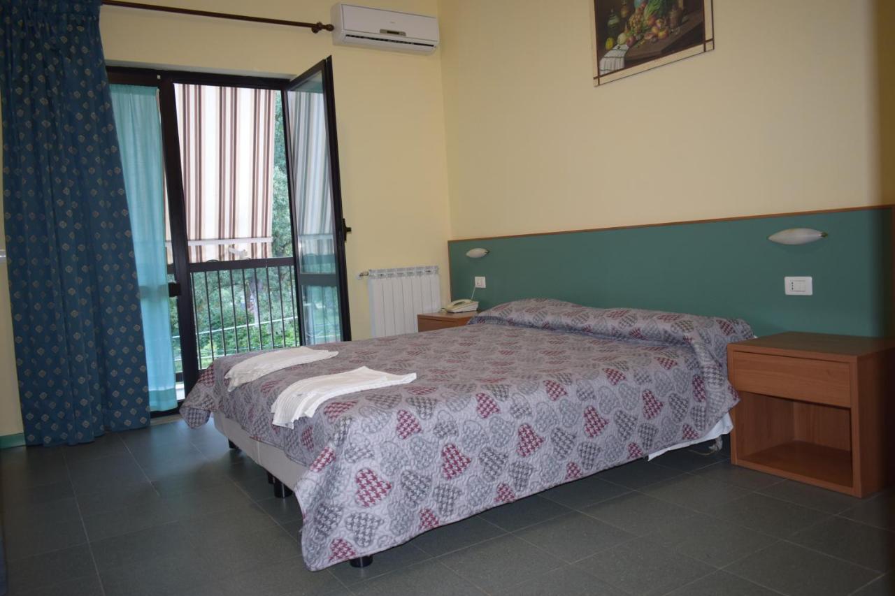 Hotel River Civitella Roveto Экстерьер фото